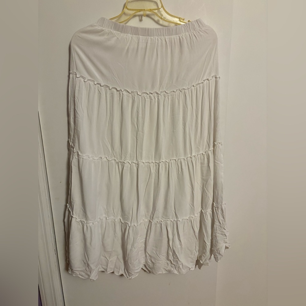 Brandy Melville White Tiered Maxi Skirt